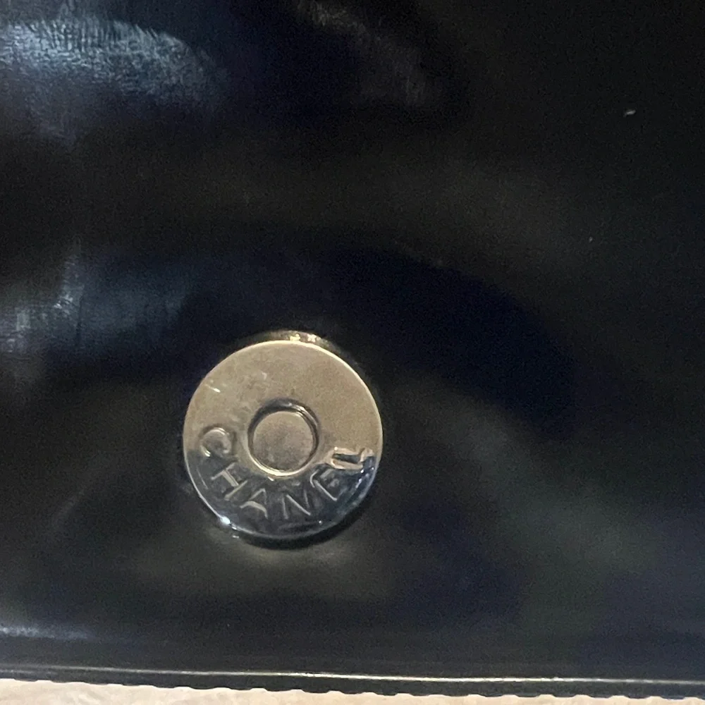 🖤 Authentic Vintage CHANEL Chocolate Bar Flap Bag 🖤 - Picture 11 of 16